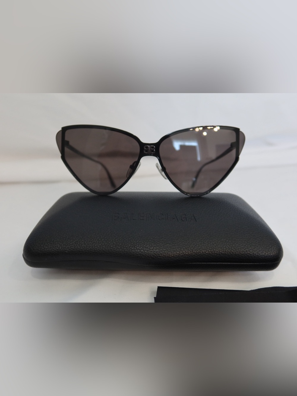 Balenciaga Black Cat-Eye Sunglasses with Subtle Logo